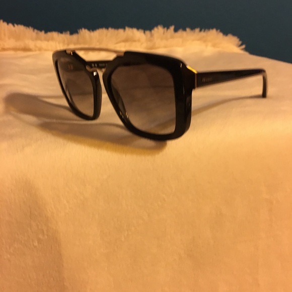 Prada Women Sunglasses - Picture 6 of 8